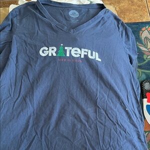 Life Is Good Navy 'Grateful' V-Neck Christmas Tee Size XXL